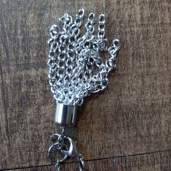 Necklace - Picture 3 of 4